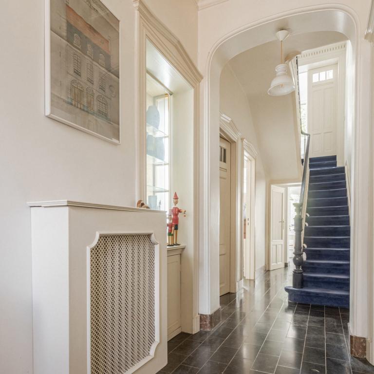 Etangs d'Ixelles: Hôtel de Maître avec 8 chambres et garage