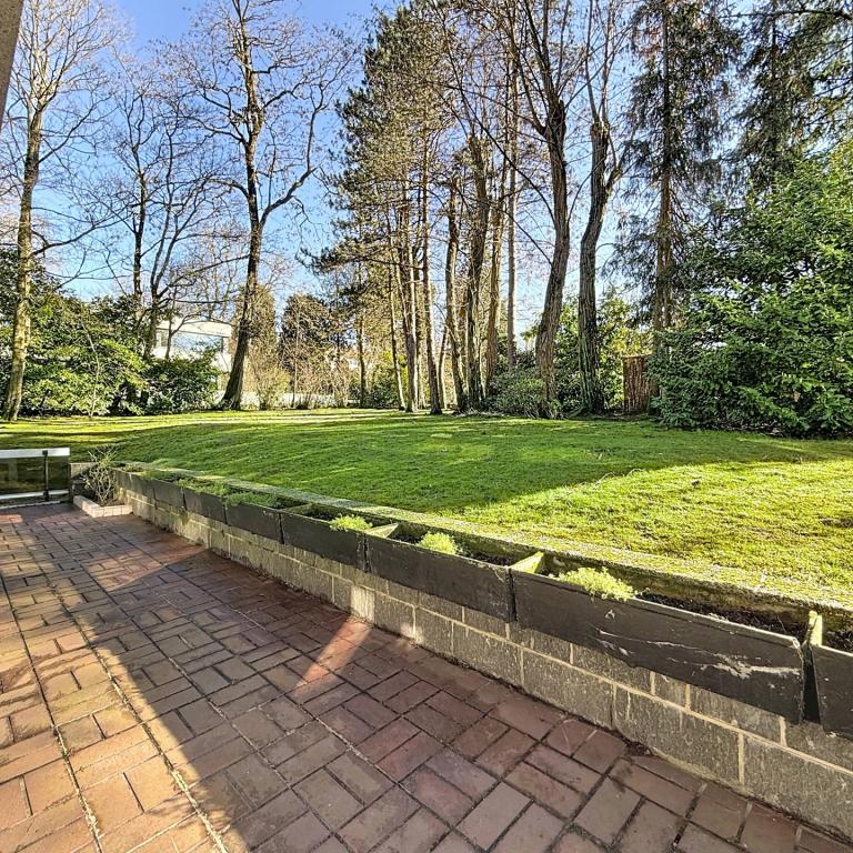 Mix / Soignes : Bel appartement rénové et meublé + terrasse