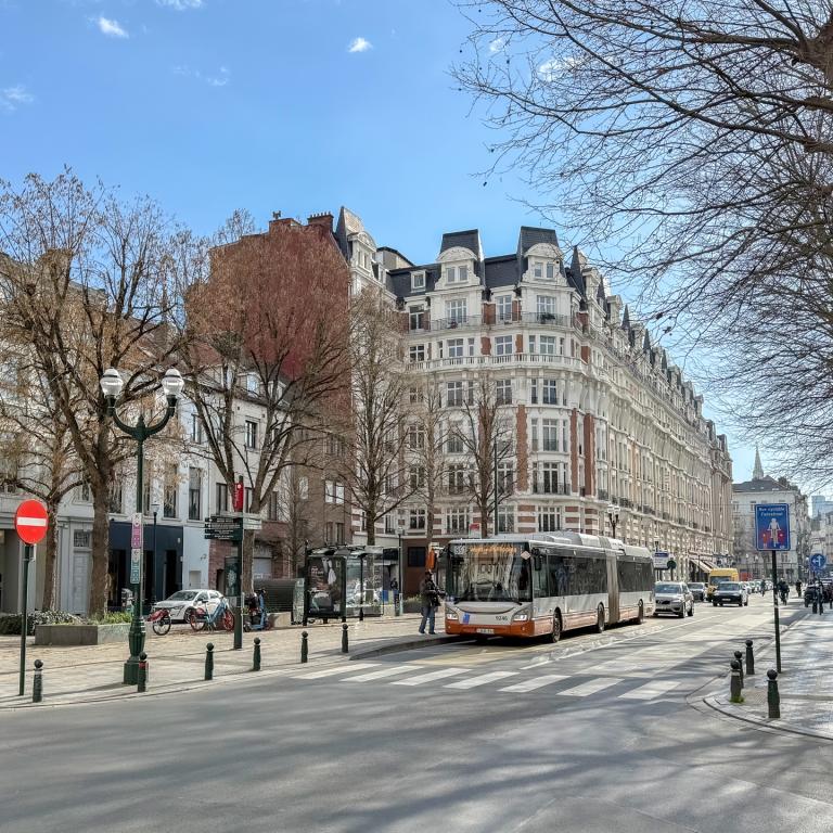 Antoine Dansaert: Superbe rez-de-chaussée commercial