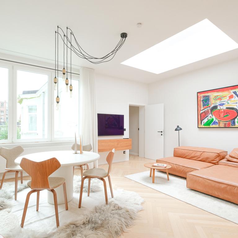 Molière/Pl. Constantin Meunier: Bel appartement rénové 2 ch.