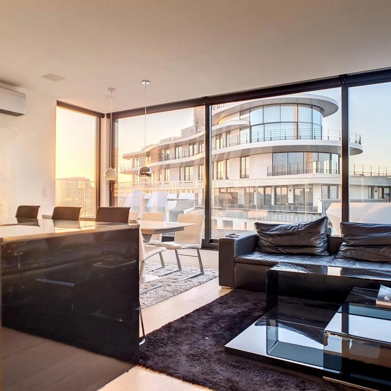Boulevard de Waterloo : Superbe Penthouse meublé 