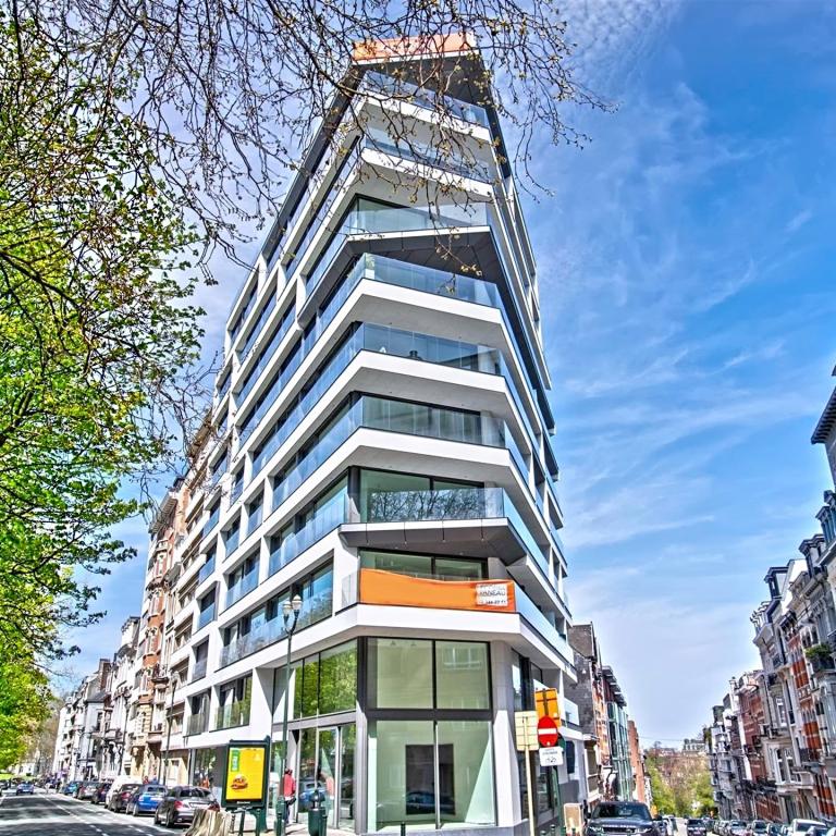 Louise 430/Corbiau : Sublime appartement + terrasse 