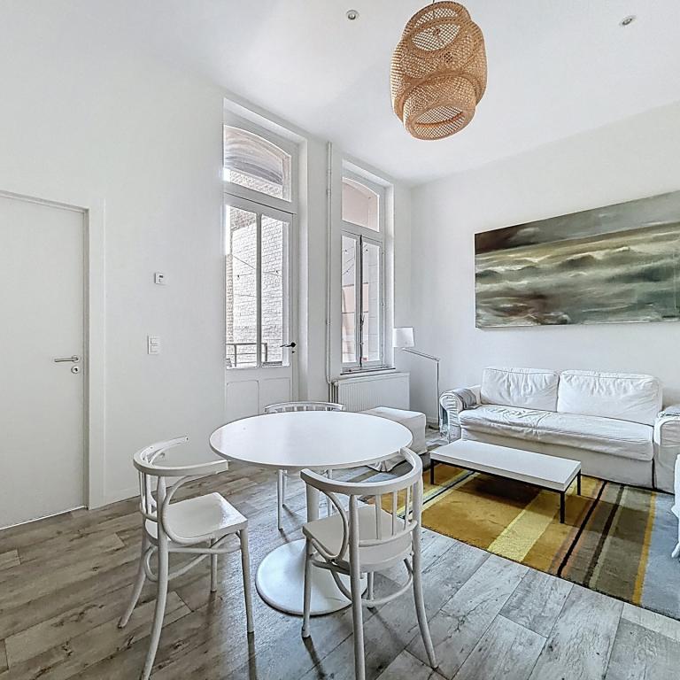 Place Brugmann : Bel appartement 2 chambres + bureau