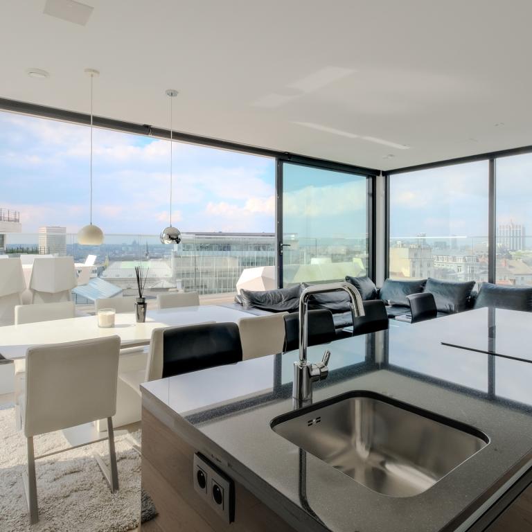 Boulevard de Waterloo : Superbe Penthouse avec vue 