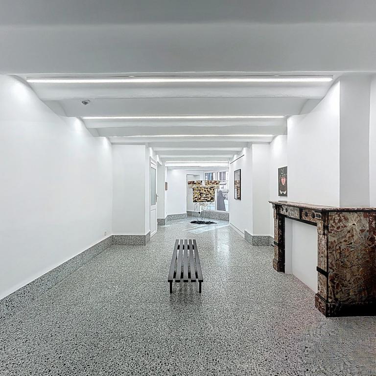 Au cœur du Sablon : Rez commercial remis à neuf