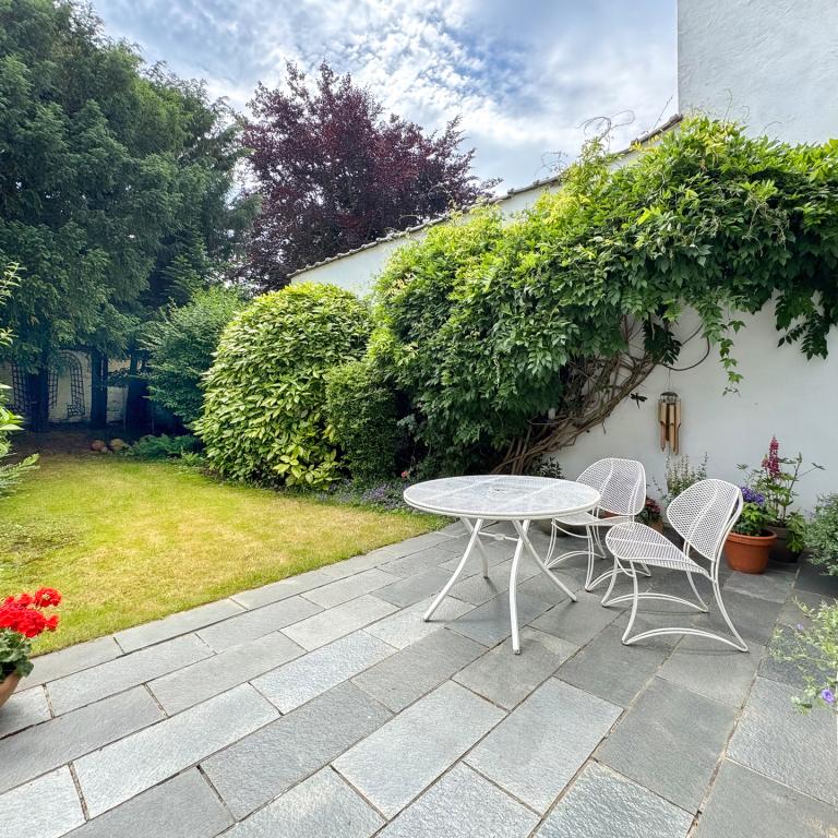 Vdk/Molière, superbe maison, 4 chambres & jardin