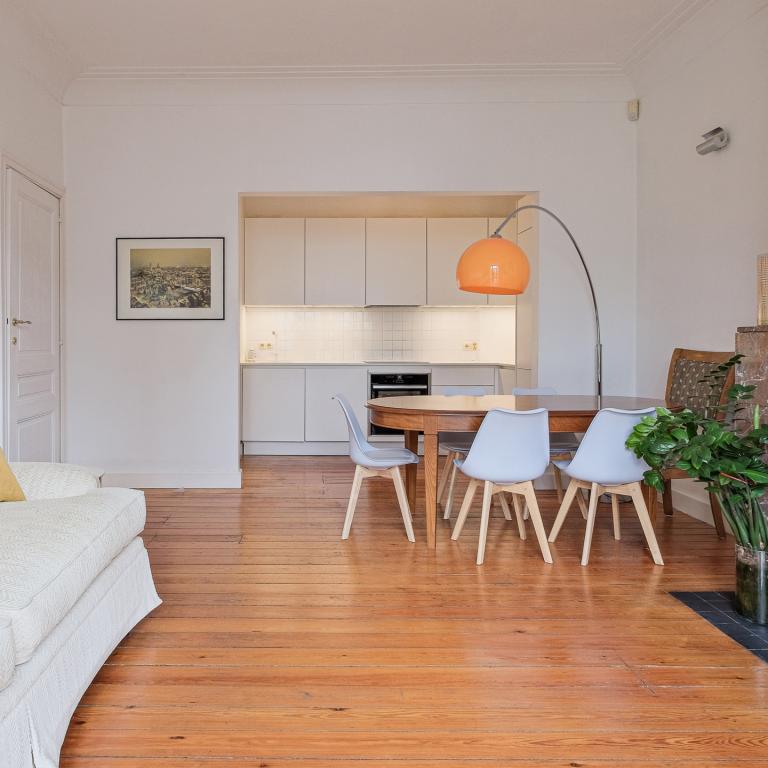 Place Luxembourg: magnifique appartement terrasse S/O 12 m²