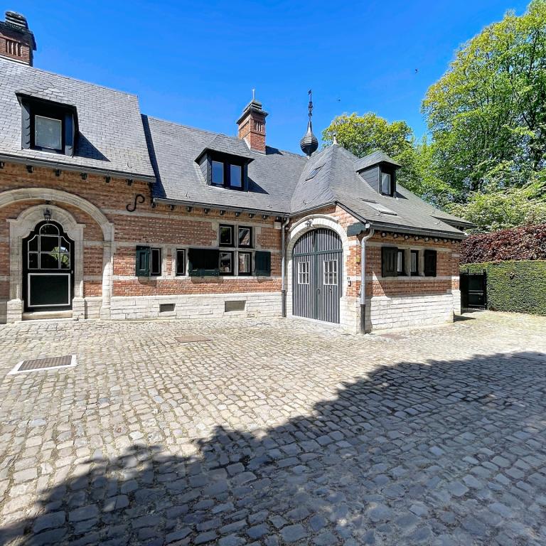 Tervueren : Magnifique maison 4 ch avec jardin et parkings