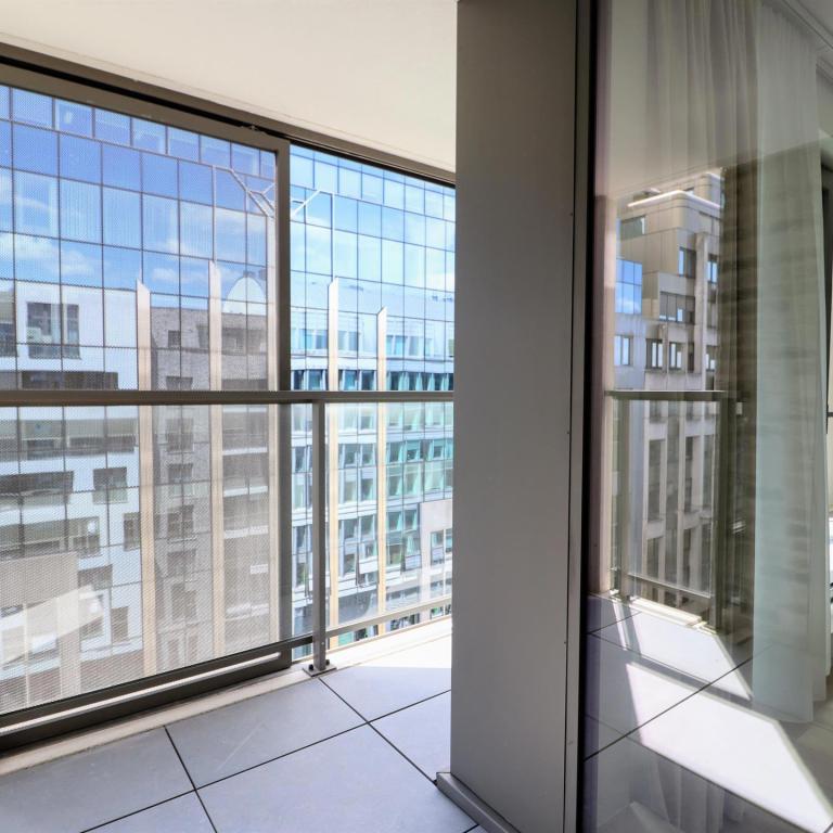 SOUS OPTION - Cinquantenaire Magnifique appartement 2020 terrasse parking 