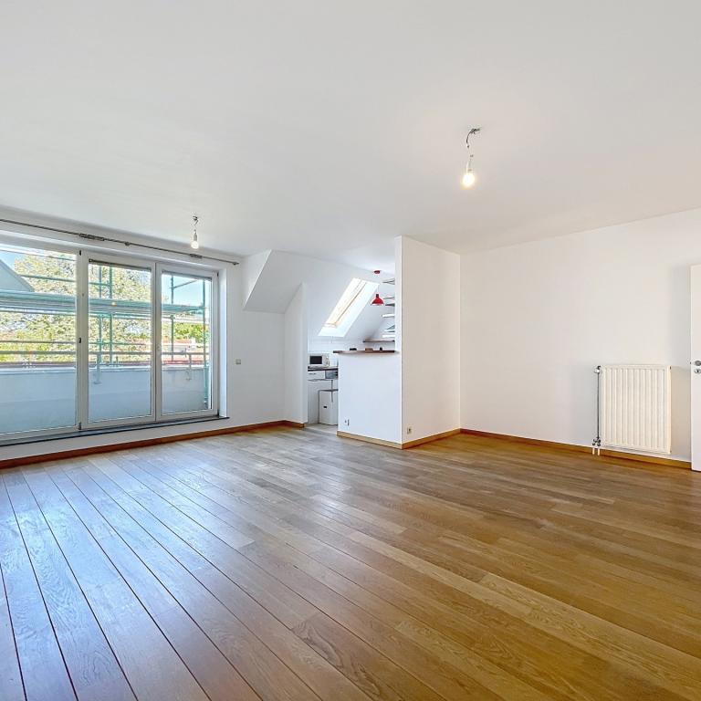 Châtelain : Duplex penthouse avec terrasse et parking