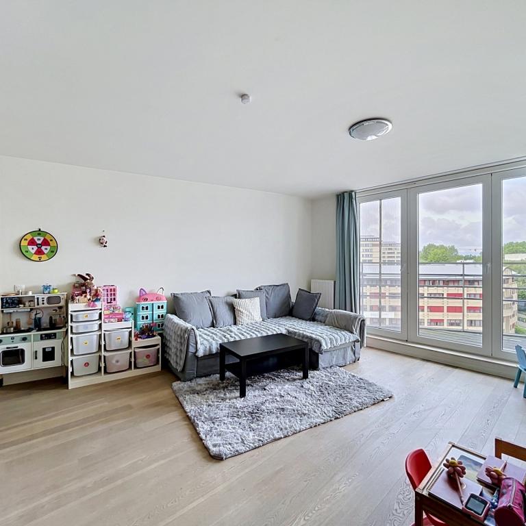 Marcel Thiry : magnifique appartement 2 chambres + terrasse