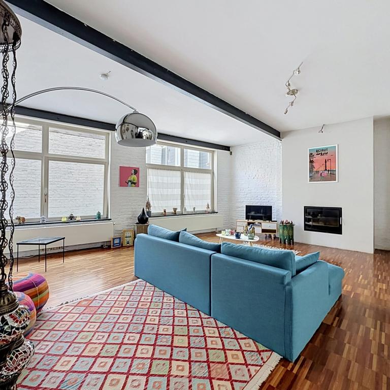 Pl. Brugmann/Châtelain : Joli loft en duplex