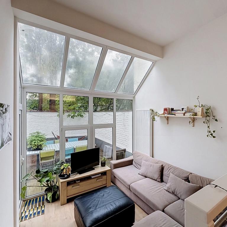 Châtelain / Defacqz : Beau duplex avec cour - colocation OK