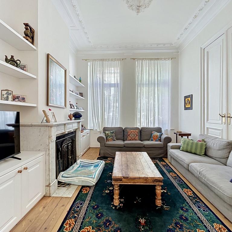 Proche Quartier EU, maison meublée 4 ch avec jardin