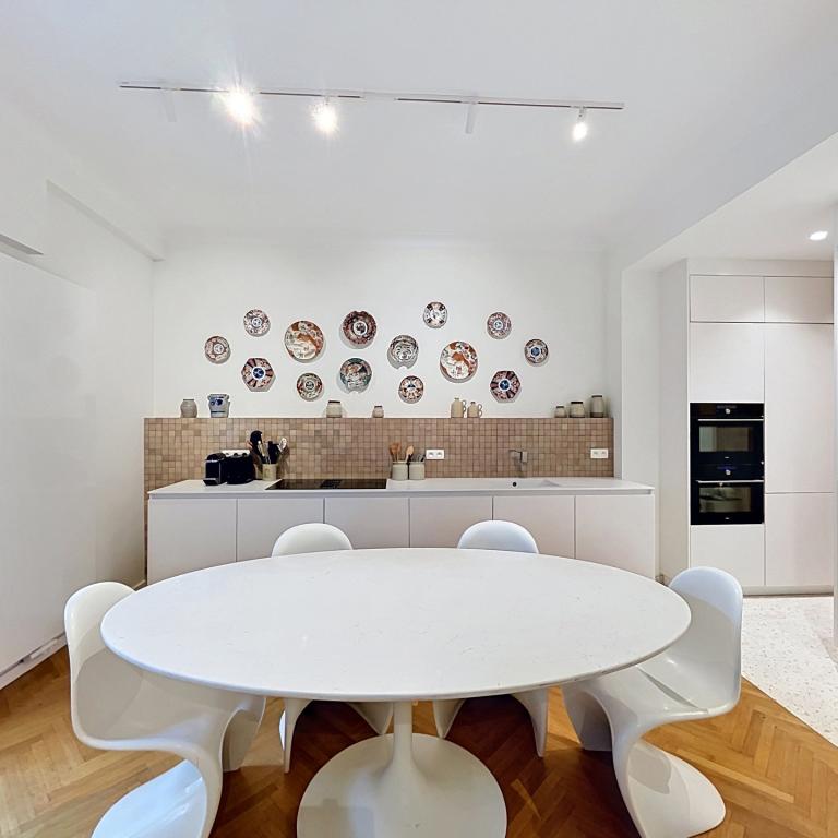 Molière : Somptueux appartement meublé + parking