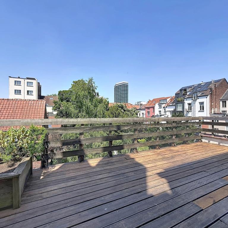 Chatelain : Beau duplex 2 chambres + terrasse ! 
