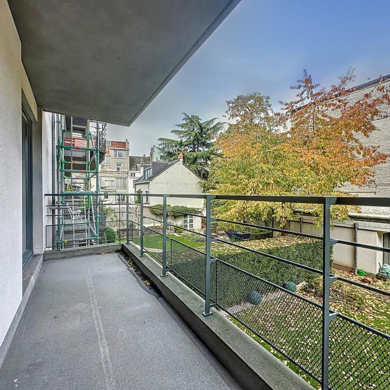 Châtelain : Bel appartement 2 ch. avec terrasse et parking