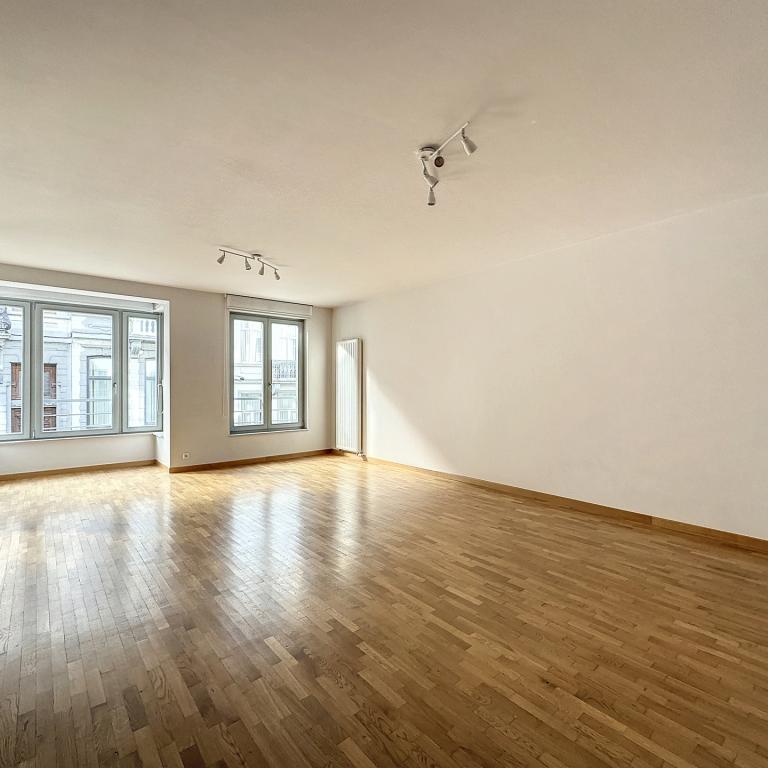 Châtelain : Bel appartement 2 ch. avec terrasse et parking