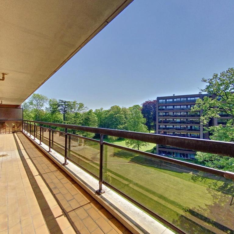 Parc Cherridreux : Bel appartement remis à neuf + terrasse