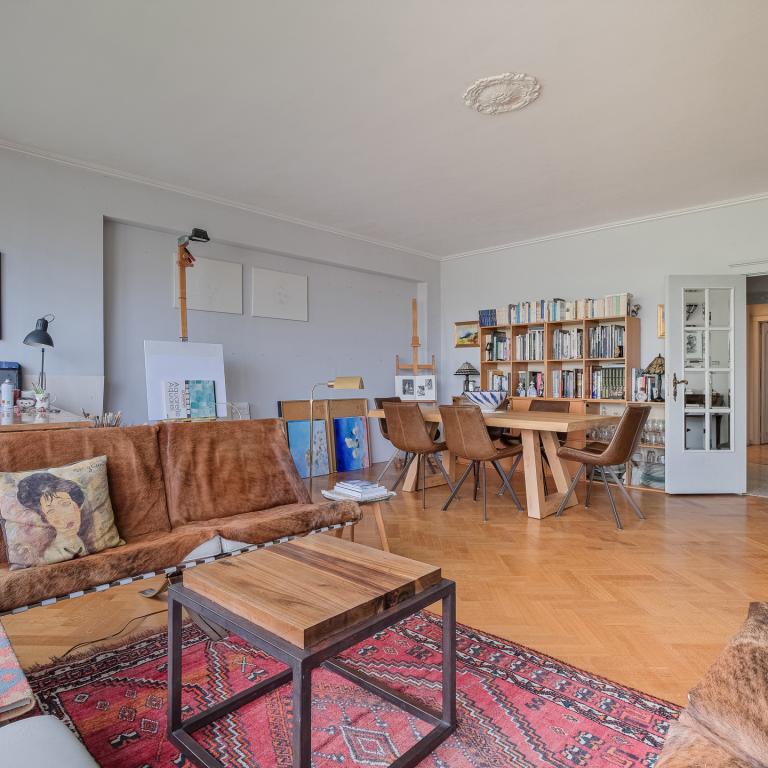 Churchill/Cavell - Appart ± 180 m² avec terrasses et garage.