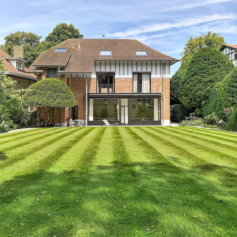 Saint-Job / Vivier d'Oie : Sublime villa avec vaste jardin