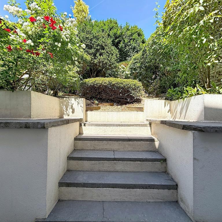 Floréal : Magnifique maison de Maître 4 chambres + jardin