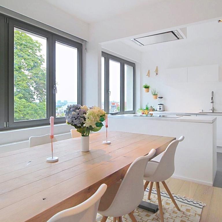 Place Albert: Bel appartement rénové et semi meublé