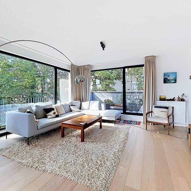 Maison communale d’Uccle : Appartement. 2ch + 3terr. + park.