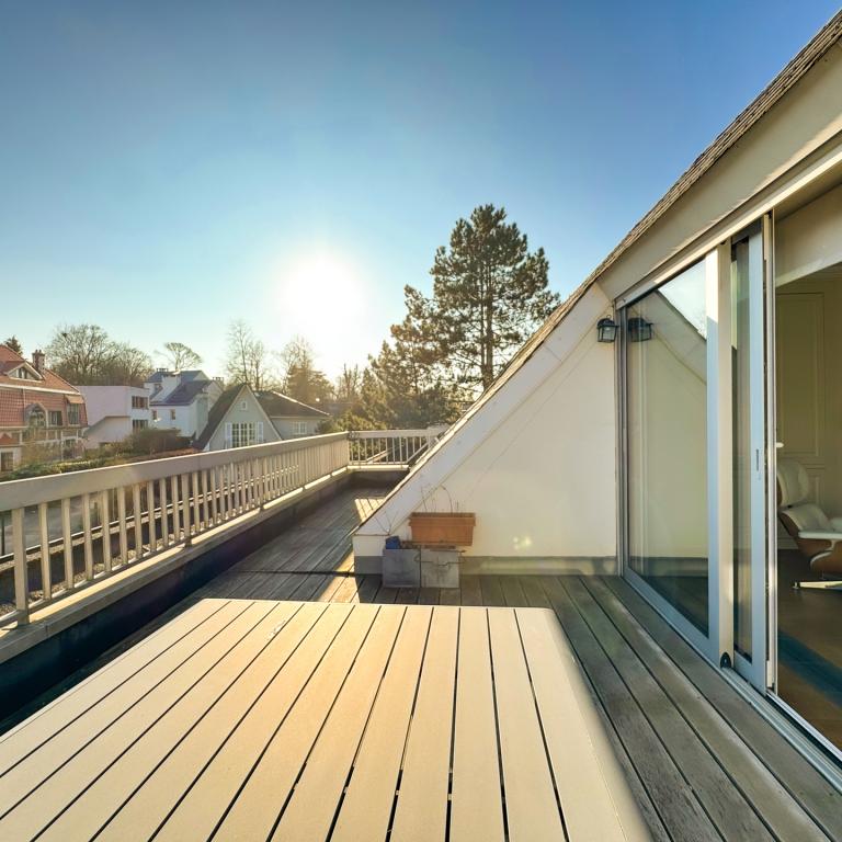 De fré-Wolvendael, penthouse 165m² 3 ch + 8 terrasses 