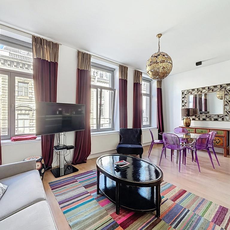 Royale / Congrès : Bel appartement meublé