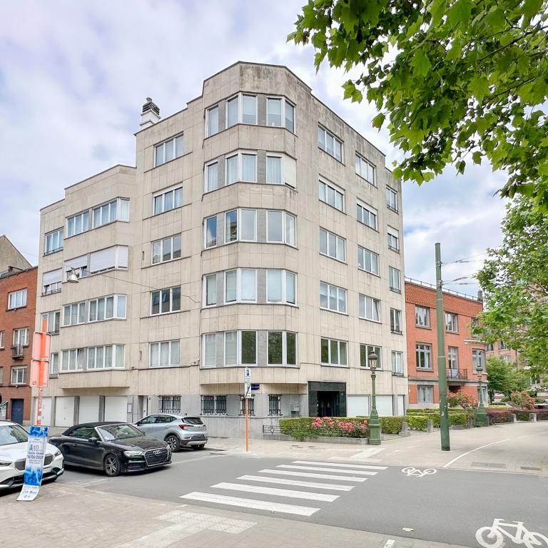 Churchill, spacieux appartement rénové 3 ch