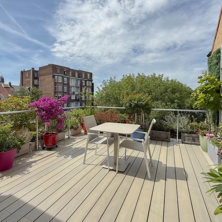 Place Brugmann, sublime triplex 3 ch  rénové avec terrasse
