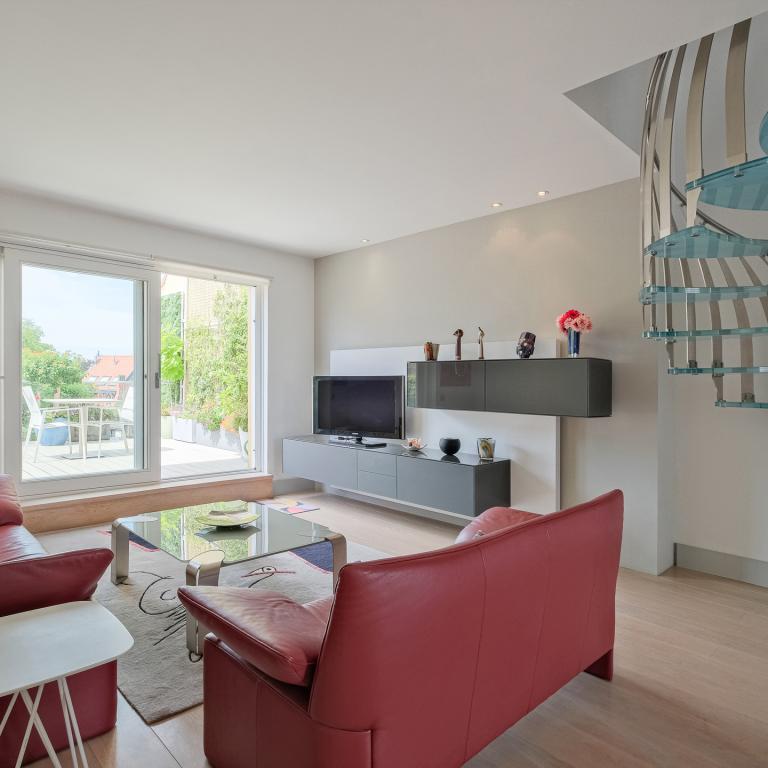 Place Brugmann, sublime triplex 3 ch  rénové avec terrasse