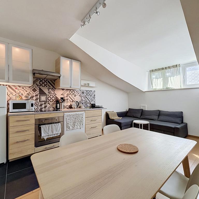 Haut de Saint-Gilles : Beau studio meublé