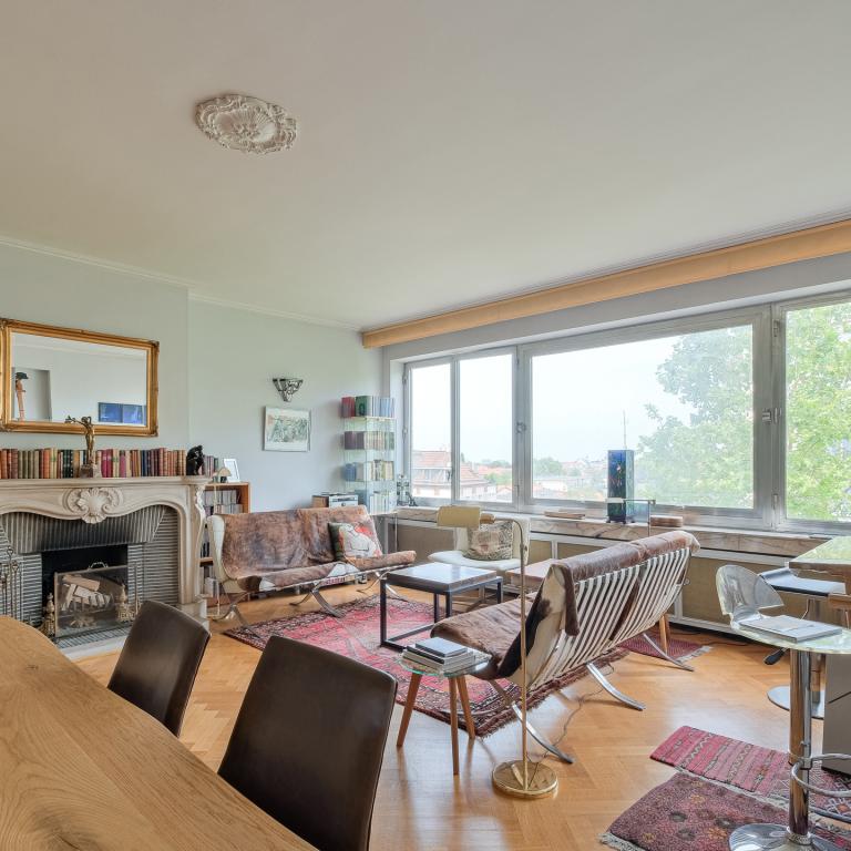 Churchill/Cavell - Appart ± 180 m² avec terrasses et garage.