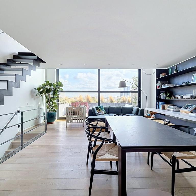 Flagey / Louise - Superbe duplex penthouse + terrasse !