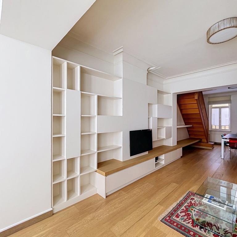 Cinquantenaire : Superbe duplex meublé 118 m², 2 ch