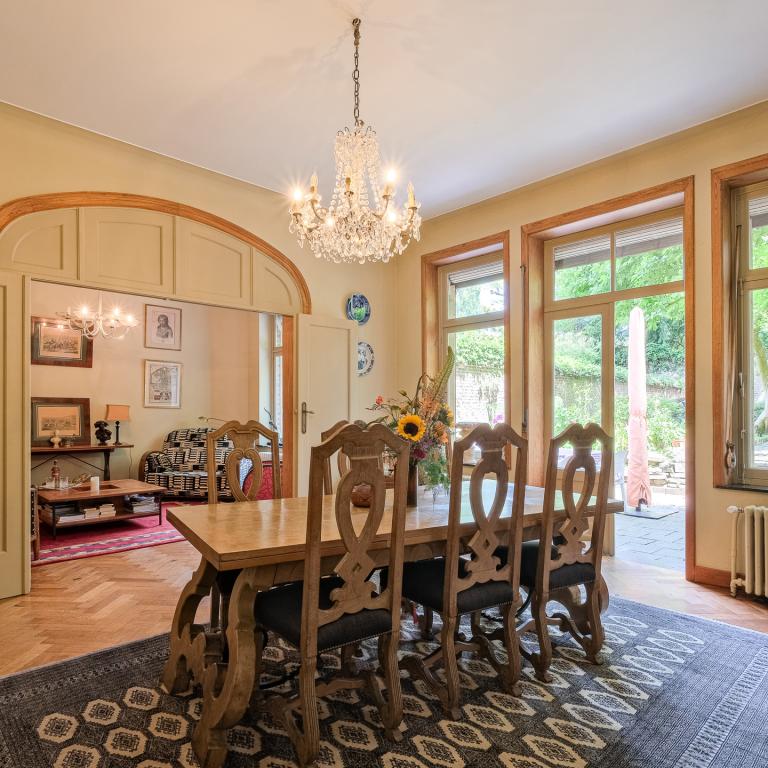Lotz/Cavell: Superbe maison 9 chambres avec jardin 