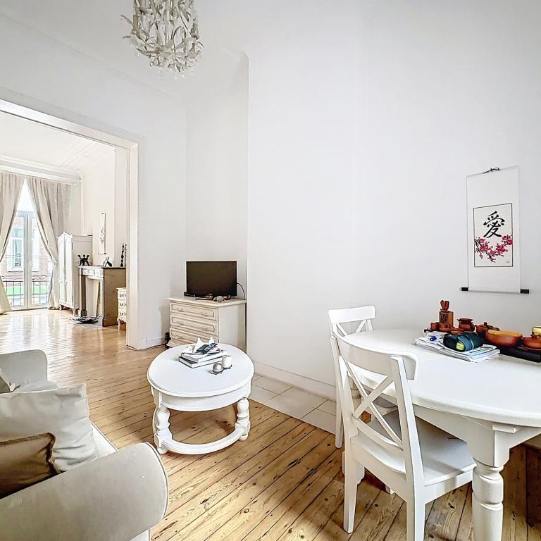 Bailli : Bel appartement meublé + grand balcon