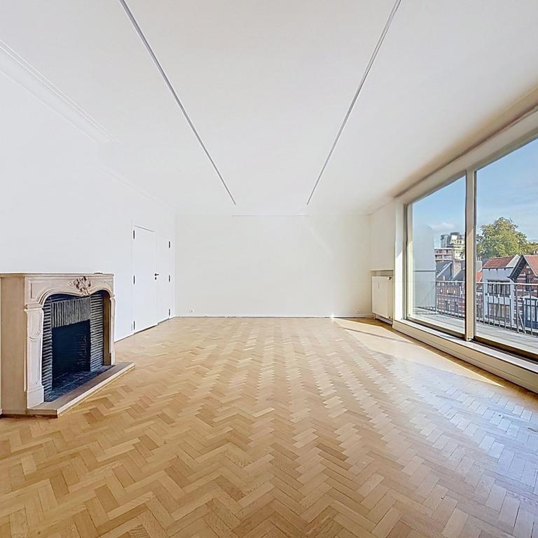 Étoile / ULB : appartement + parking + terrasse sur le toit