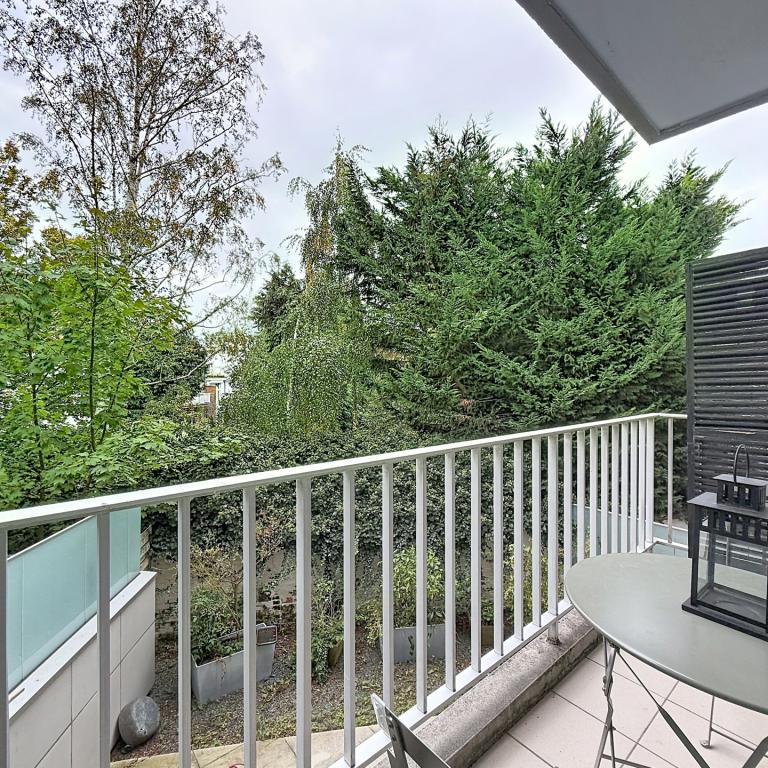 Cavell/Montjoie : Beau studio meublé + terrasse