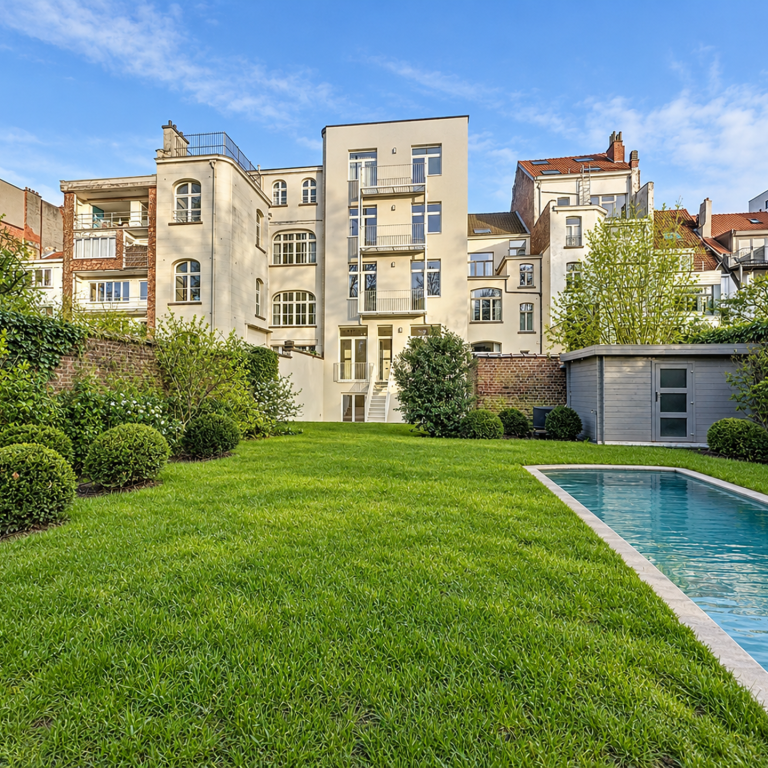 Merjay : Sublime RDC avec jardin et piscine remis à neuf