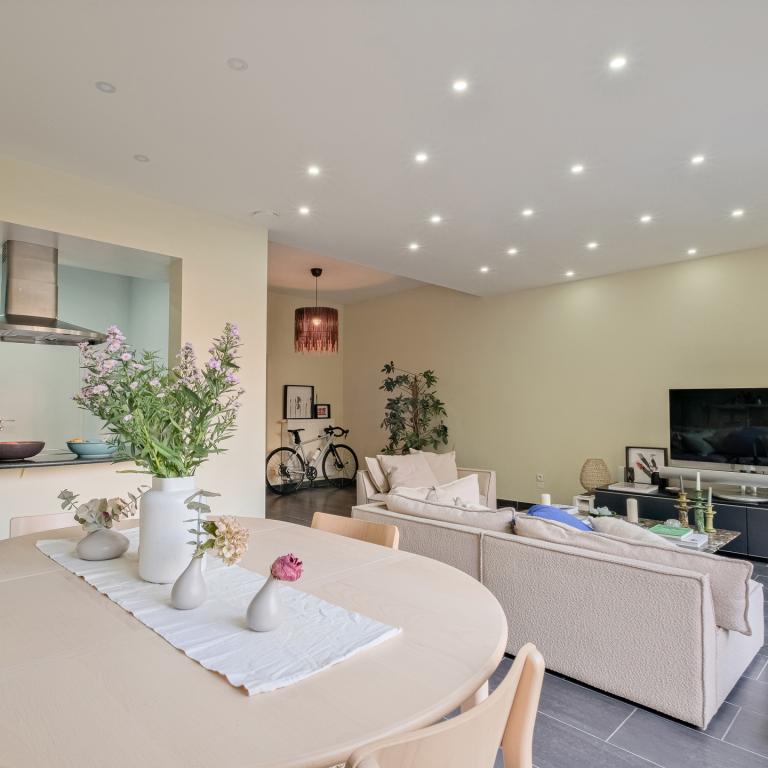 Quartier Cavell: Appartement 1 chambre + bureau, beau jardin