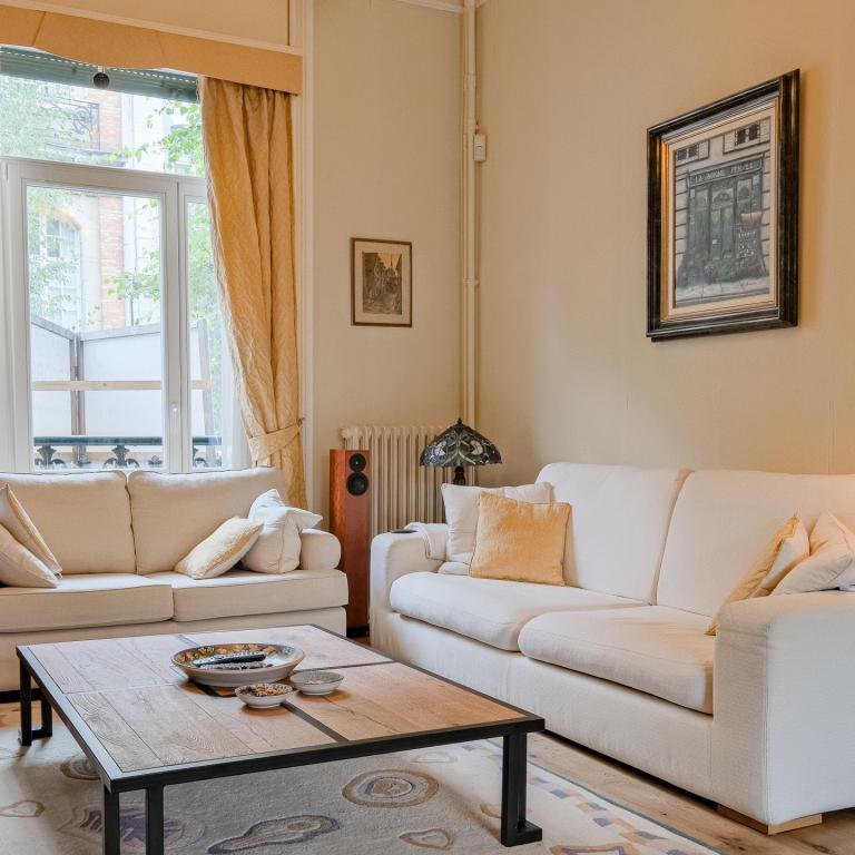 Place Brugmann : maison 6 ch + jardin orienté Sud