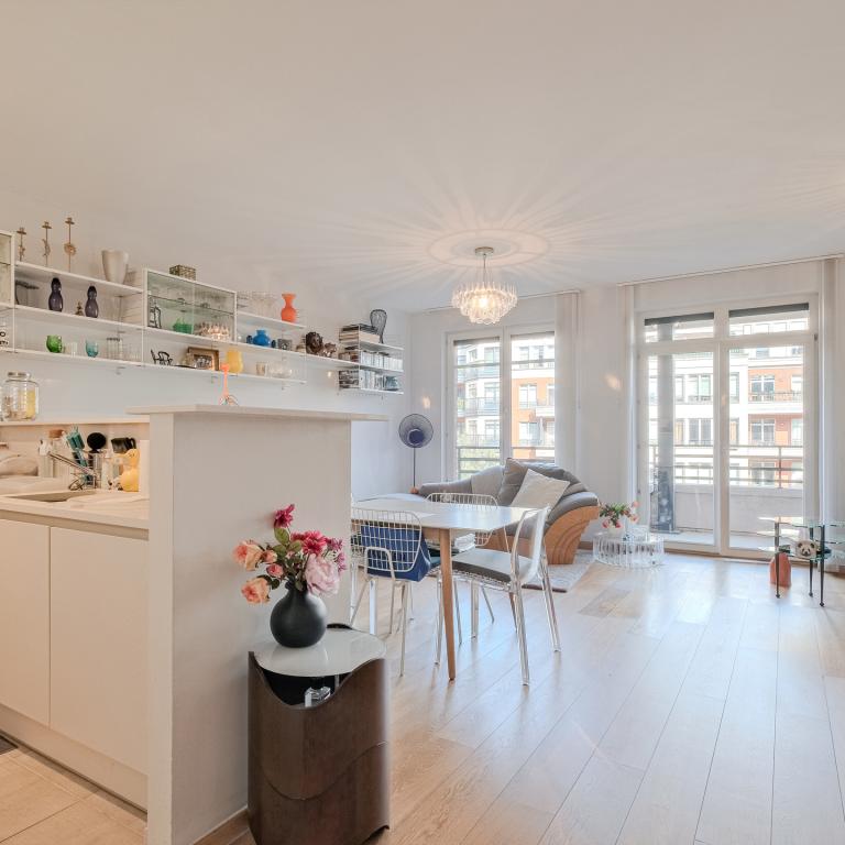 Ixelles, Place Brugmann appartement avec terrasse, parking