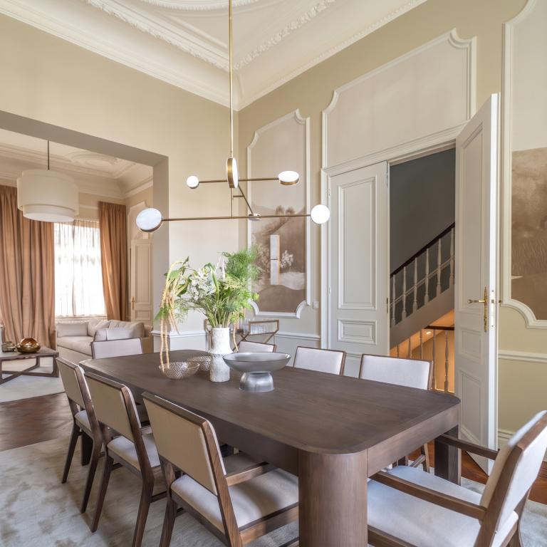 Sq. Marie-Louise : Magnifique maison de maitre 8ch + jardin