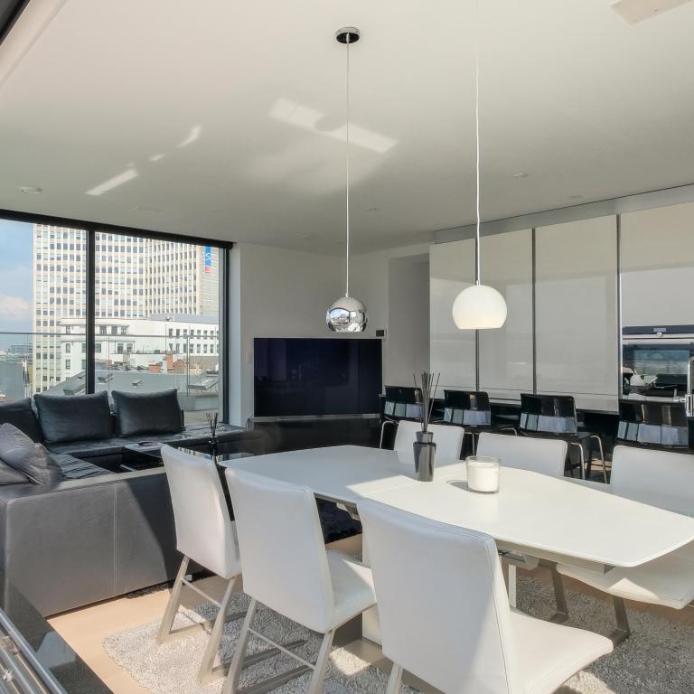 Boulevard de Waterloo : Superbe Penthouse avec vue 