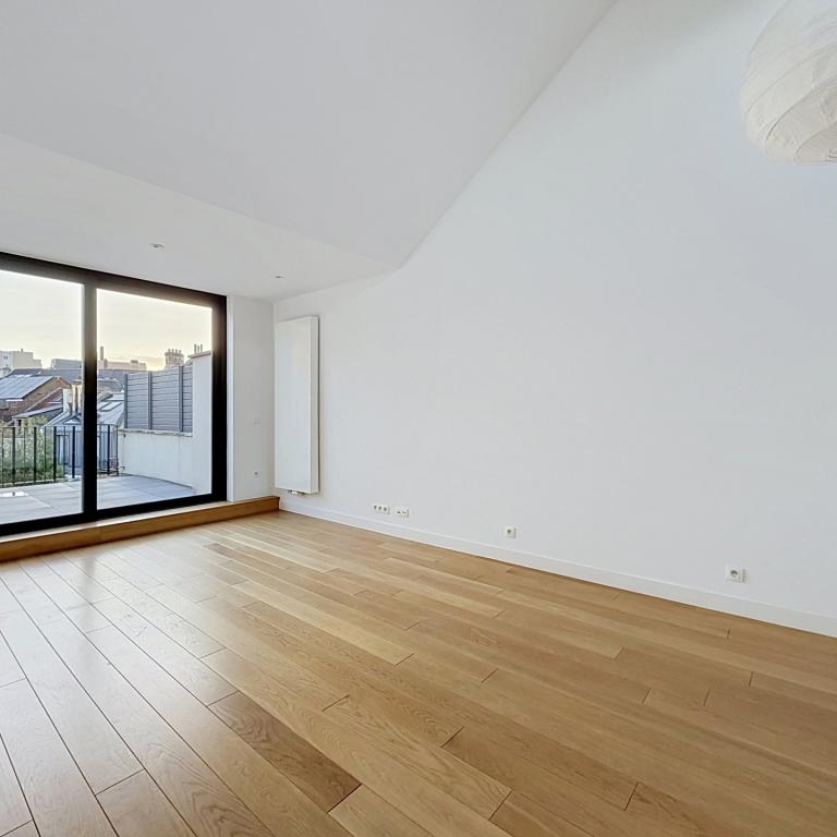 Pl. Brugmann : Superbe duplex penthouse rénové