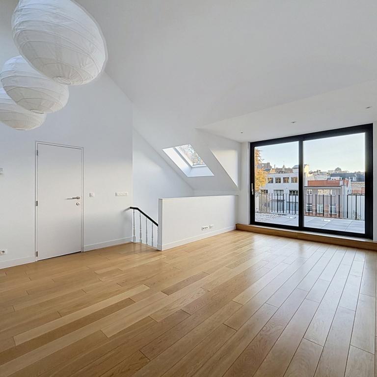Pl. Brugmann : Superbe duplex penthouse rénové