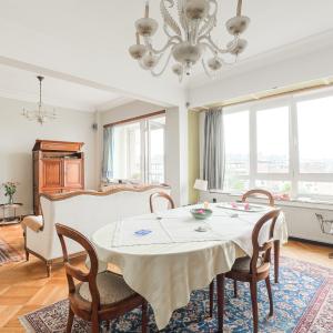 SOUS COMPROMIS ! Square de Léopoldville, Bel appartement 3 ch et terrasses